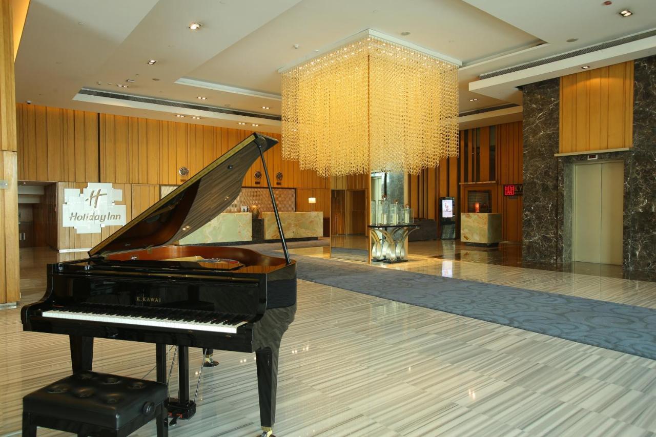 Holiday Inn New Delhi Mayur Vihar Noida By Ihg Zewnętrze zdjęcie Lobby