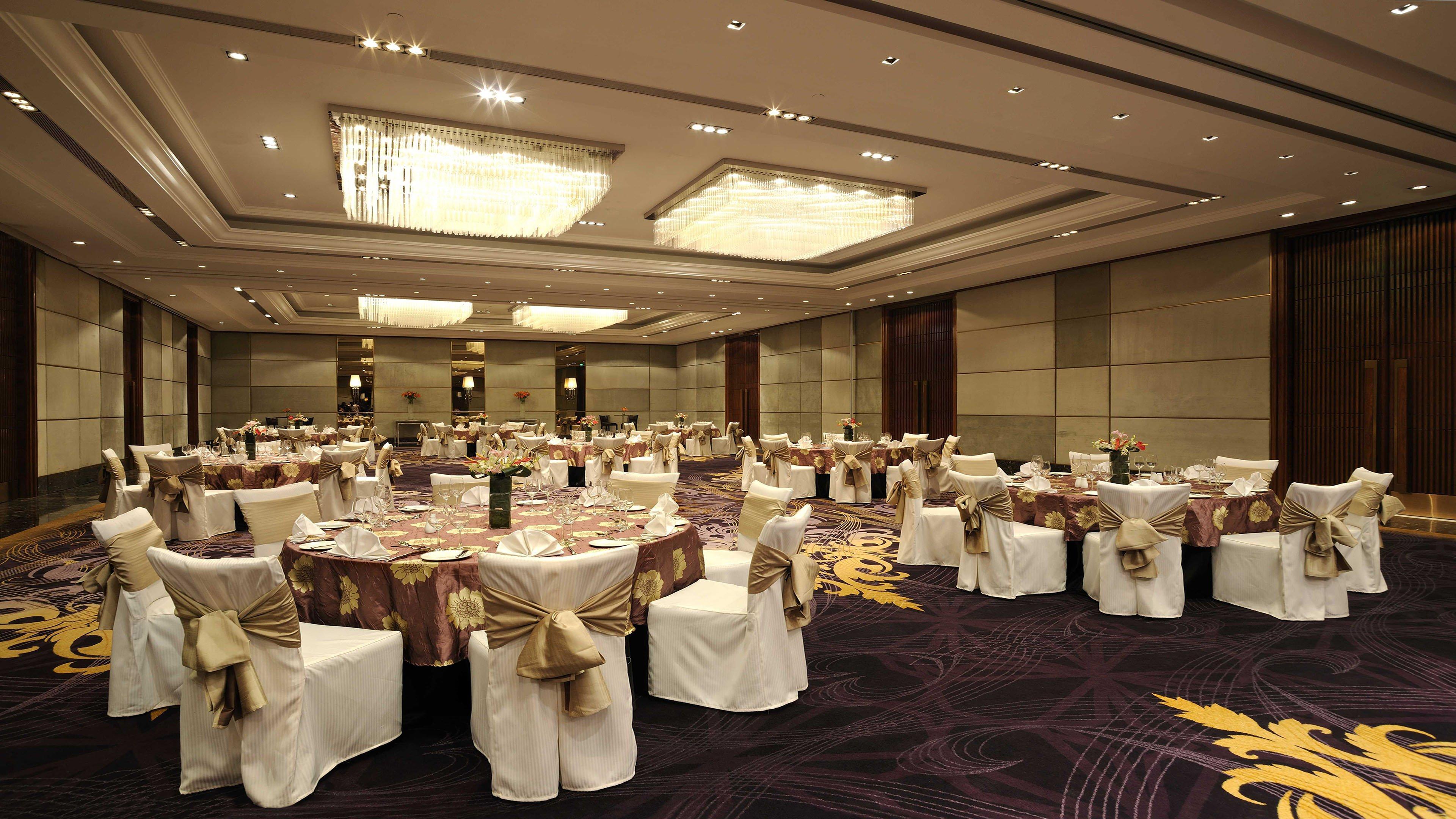 Holiday Inn New Delhi Mayur Vihar Noida By Ihg Zewnętrze zdjęcie The ballroom